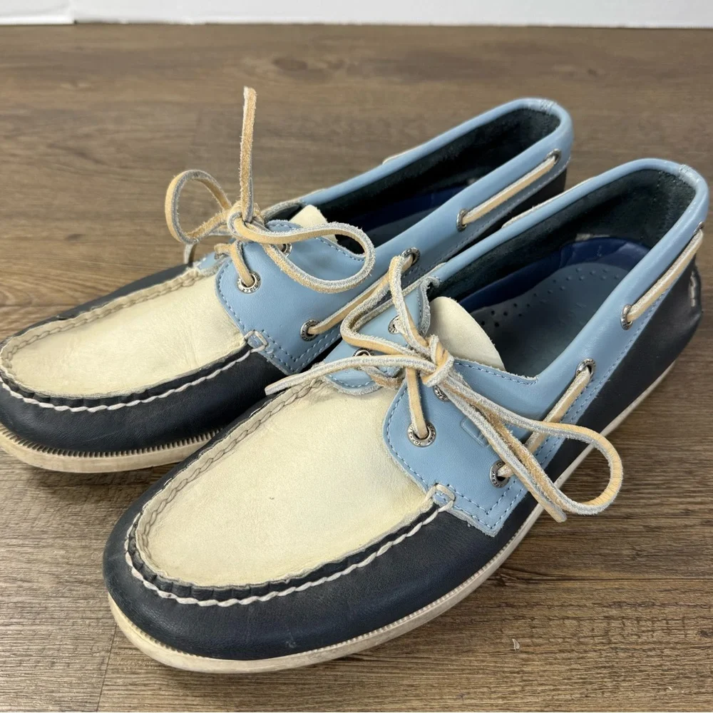 Sperry Men’s 2 Eyelet Boat Shoe, Navy, Cream, Light Blue, size 10